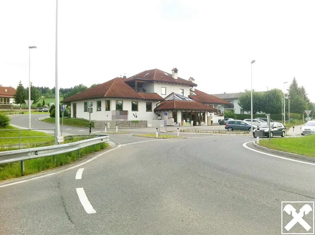 Immobilie kaufen in Grieskirchen – 170 m², € 699.000 – Bild 2 von 12
