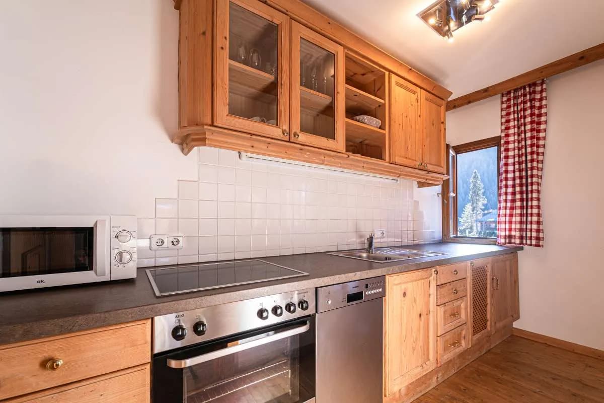 2-Zimmer-Wohnung mieten in Kitzbühel – 50,67 m², € 2.425 – Bild 2 von 6