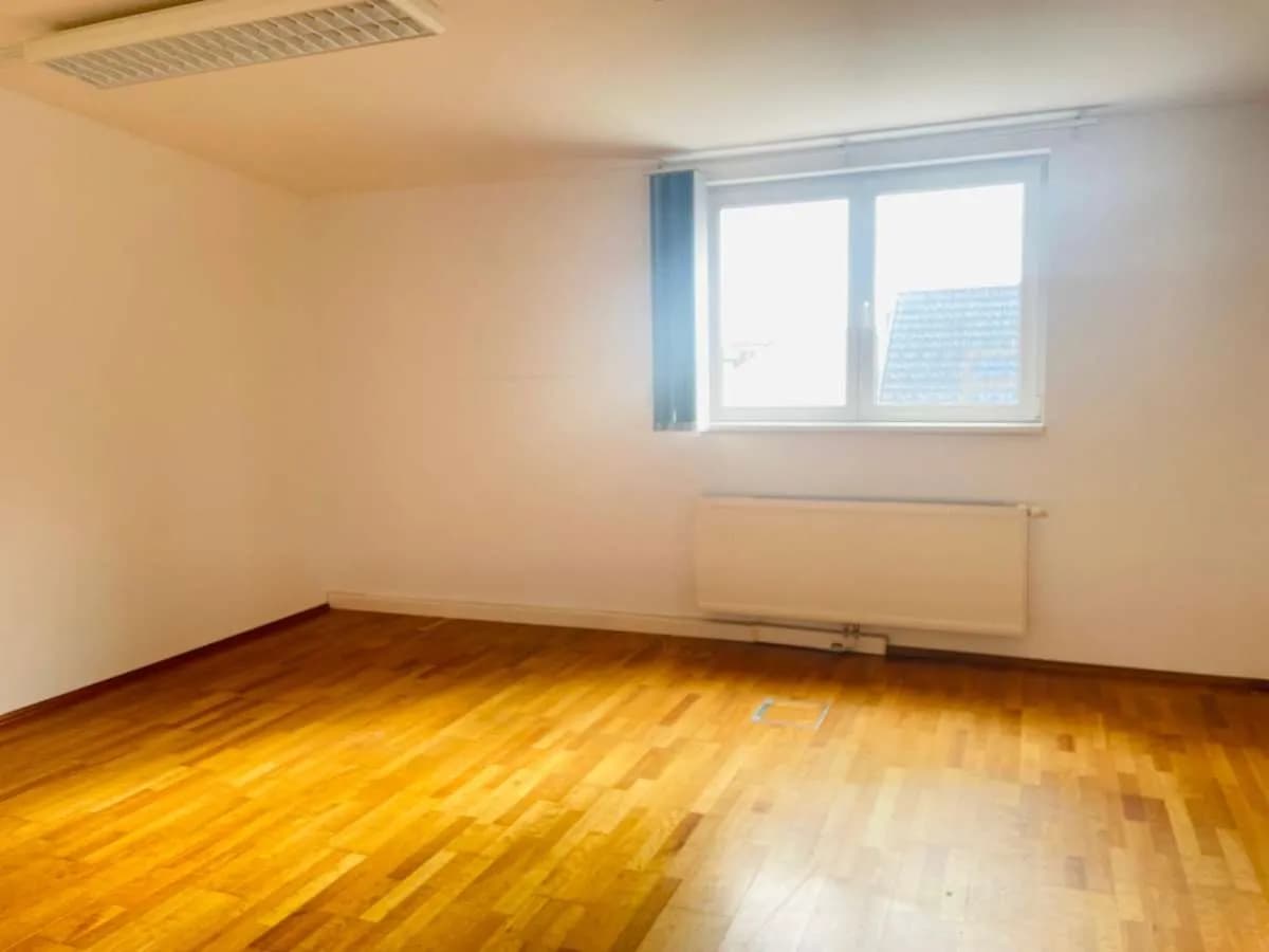 7-Zimmer-Gewerbeimmobilie mieten in Graz – 148 m², € 2.191 – Bild 6 von 6