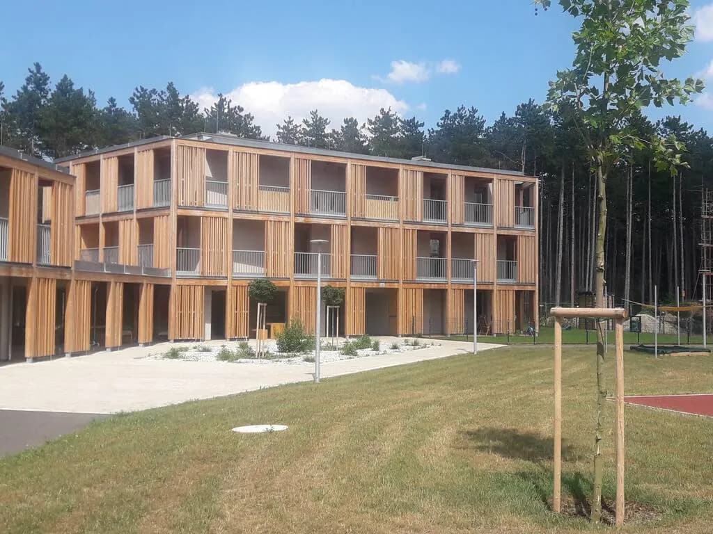 2-Zimmer-Wohnung mieten in Neunkirchen – 62 m², € 817