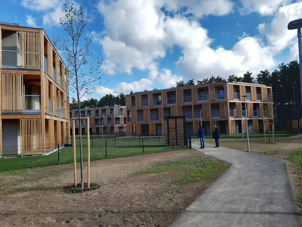 2-Zimmer-Wohnung mieten in Neunkirchen – 62 m², € 817 – Bild 3 von 5