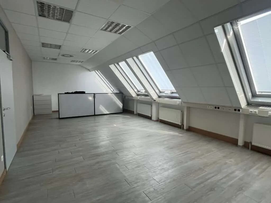 2-Zimmer-Gewerbeimmobilie mieten in Linz – 67 m², € 678 – Bild 1 von 6