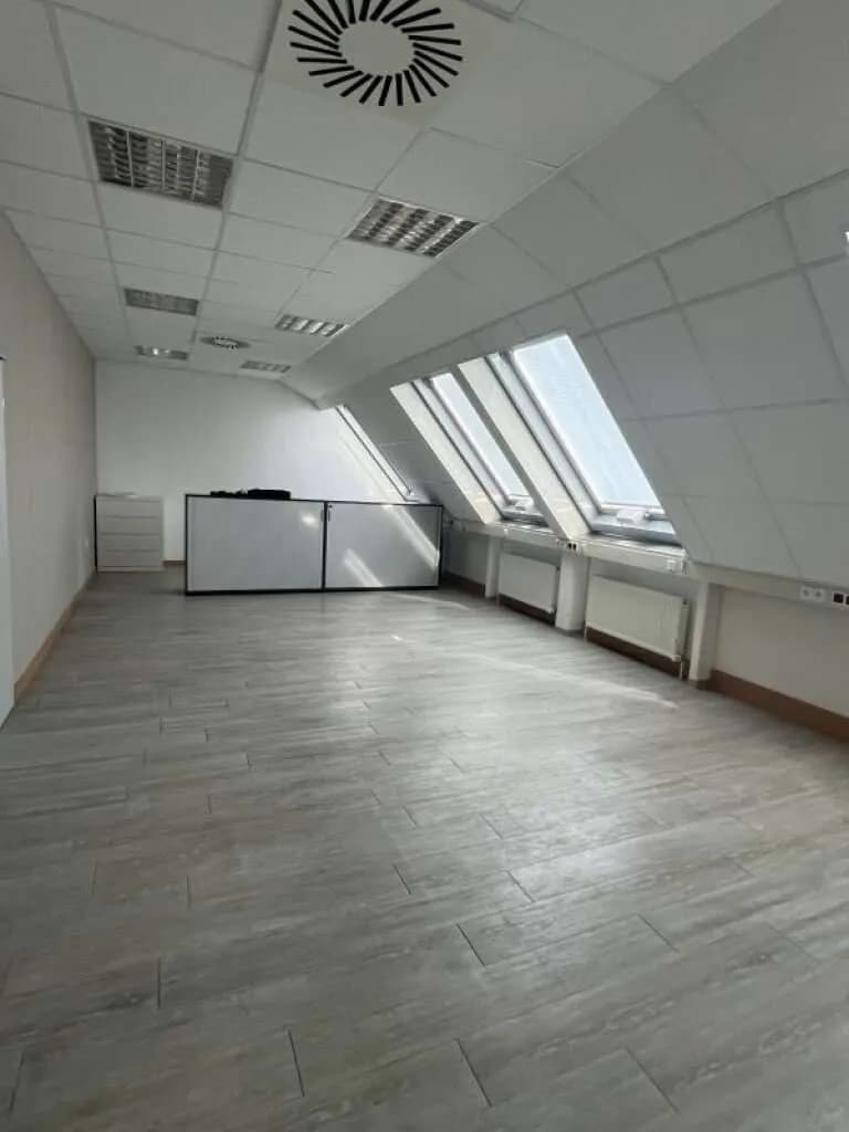 2-Zimmer-Gewerbeimmobilie mieten in Linz – 67 m², € 678 – Bild 3 von 6