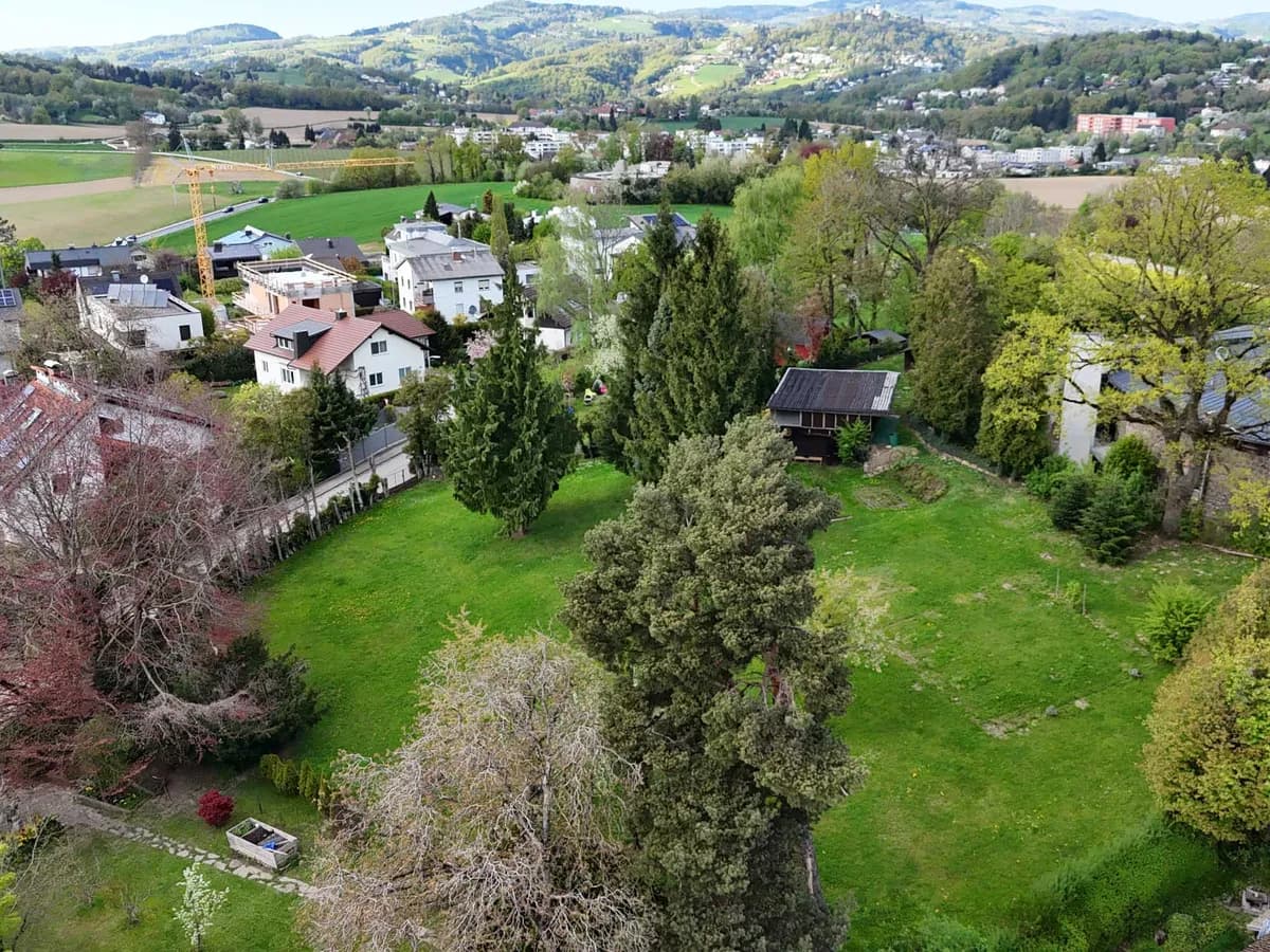 Grundstück kaufen in Linz Land – 2 423 m², € 500.000 – Bild 2 von 5