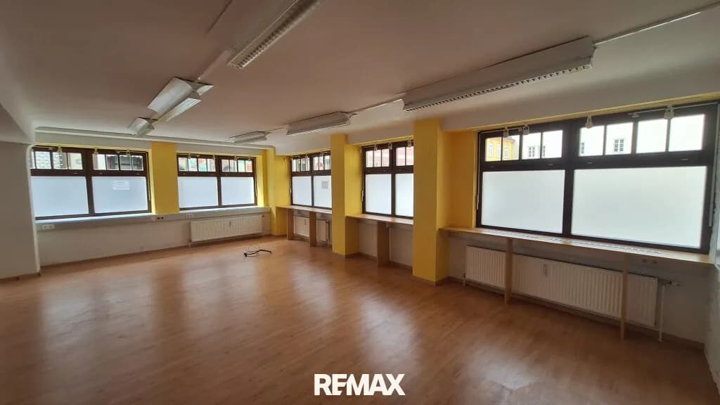 1-Zimmer-Gewerbeimmobilie mieten in Lilienfeld – 58 m², € 461 – Bild 2 von 9