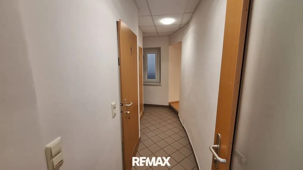1-Zimmer-Gewerbeimmobilie mieten in Lilienfeld – 58 m², € 461 – Bild 8 von 9