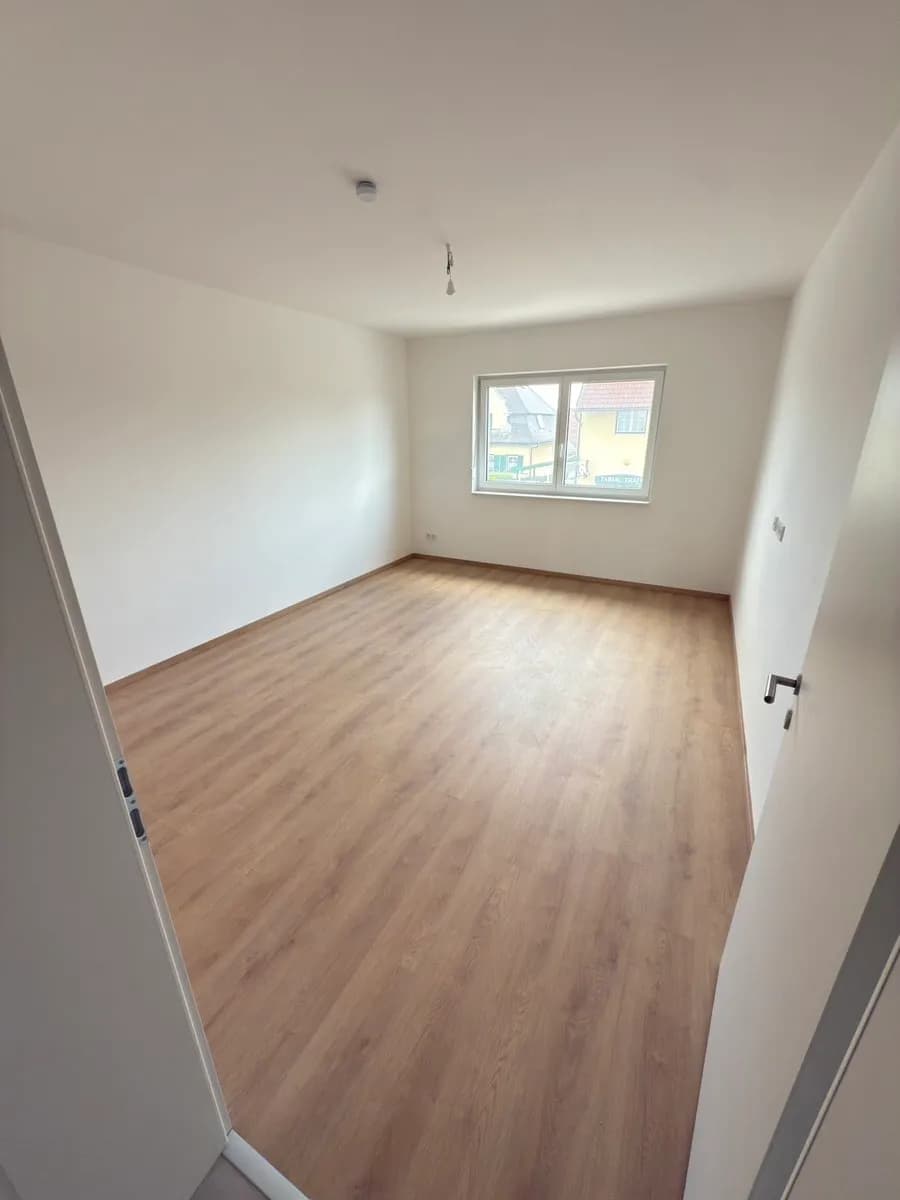 1-Zimmer-Wohnung mieten in Wiener Neustadt Land – 33 m², € 600 – Bild 5 von 6