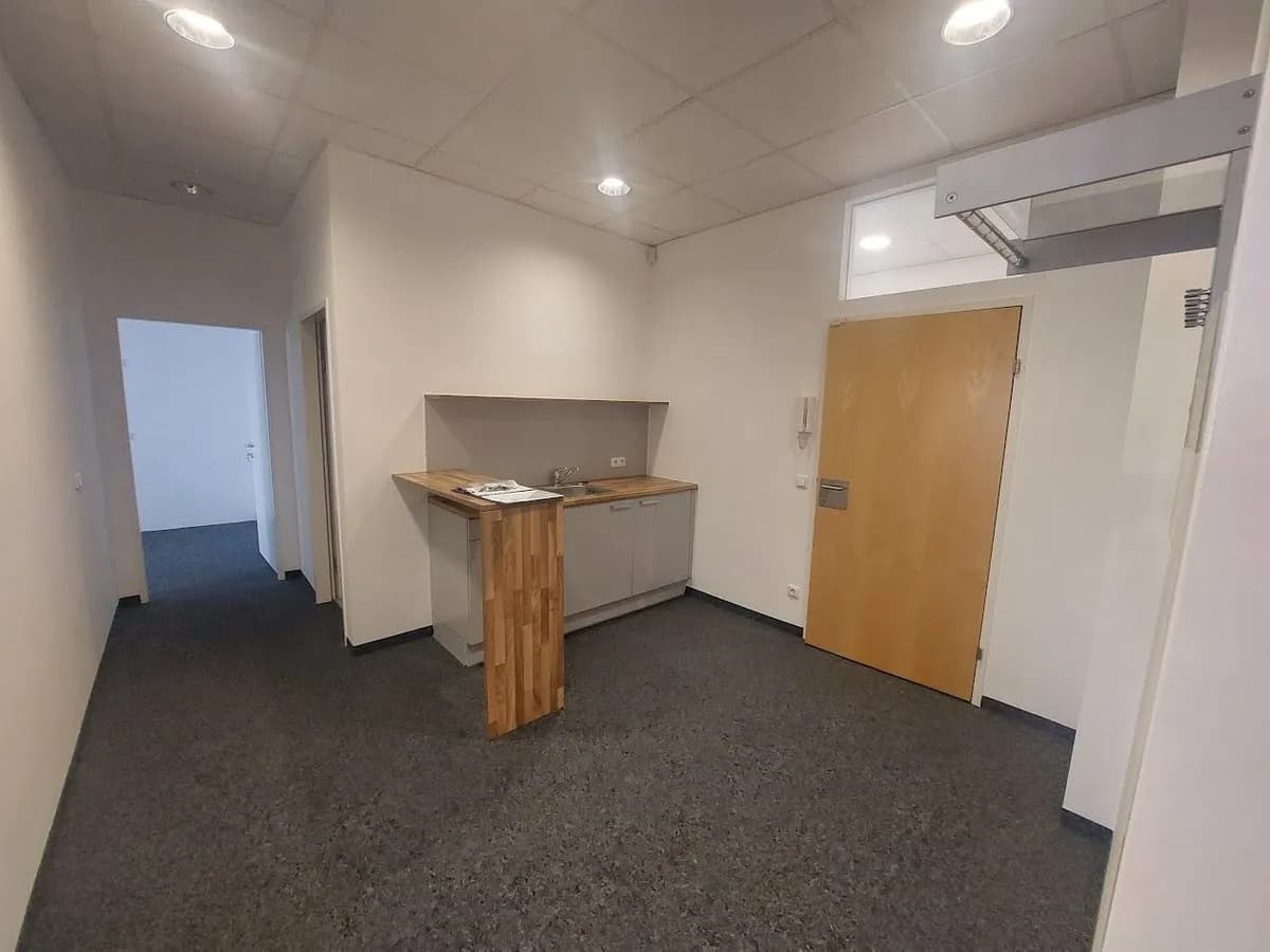 Gewerbeimmobilie mieten in Wels – 86 m², € 1.328 – Bild 2 von 13