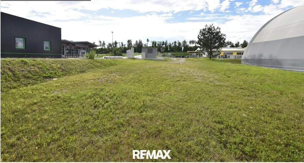 Grundstück mieten in Amstetten – 700 m², € 480