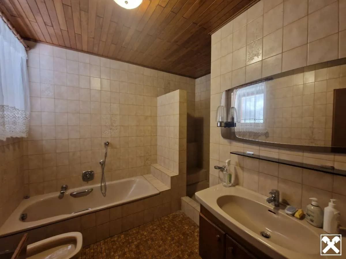6-Zimmer-Haus kaufen in Hollabrunn – 178,5 m², € 295.000 – Bild 5 von 36