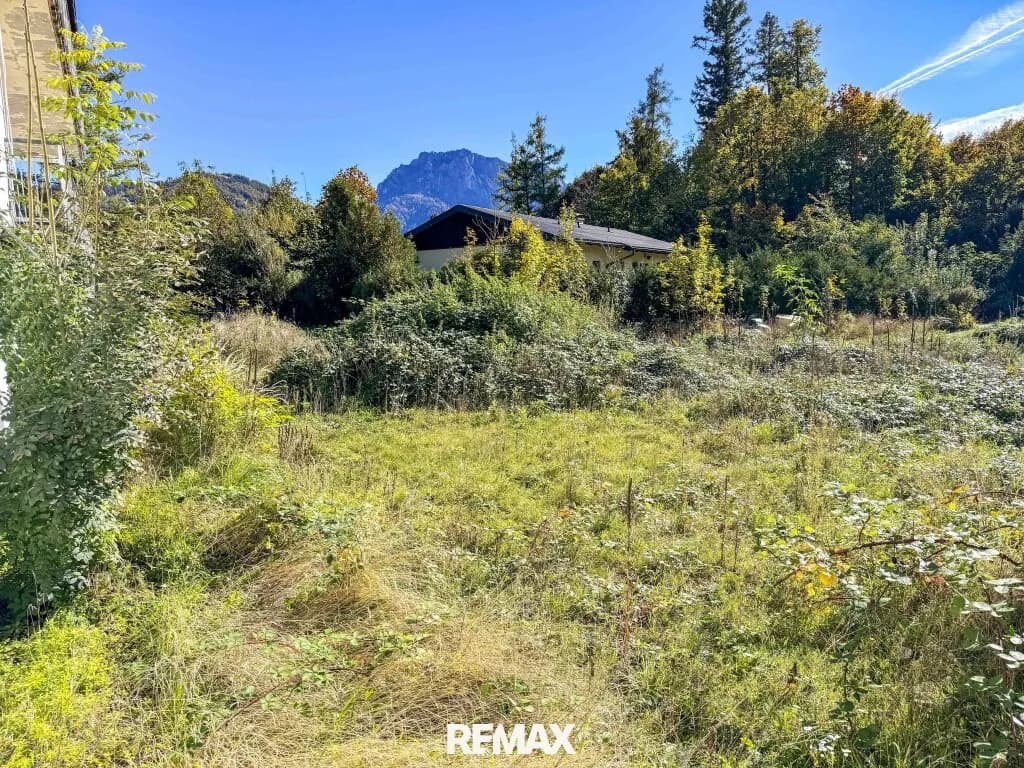 Grundstück kaufen in Gmunden – 800 m², € 390.000