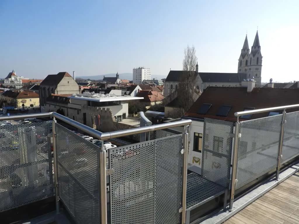 7-Zimmer-Gewerbeimmobilie kaufen in Wiener Neustadt – 353 m², € 670.000 – Bild 2 von 39