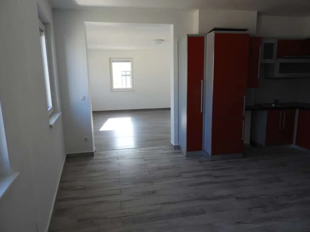 7-Zimmer-Gewerbeimmobilie kaufen in Wiener Neustadt – 353 m², € 670.000 – Bild 20 von 39