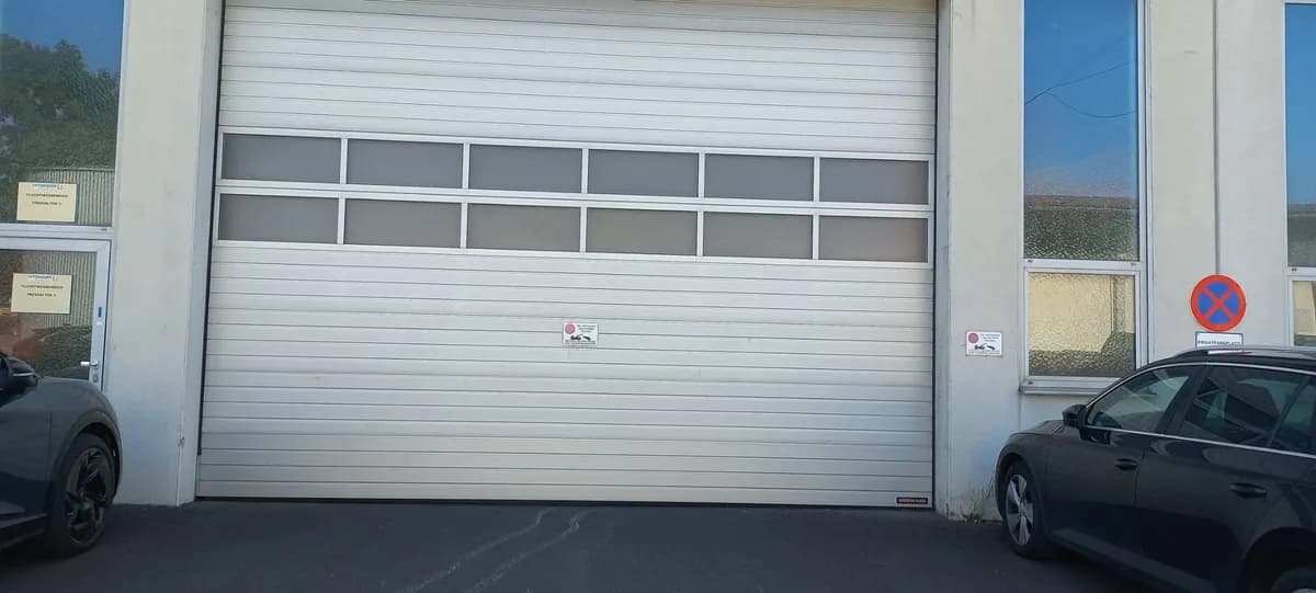 Gewerbeimmobilie kaufen in Linz – 1 100 m², € 850.000 – Bild 2 von 2