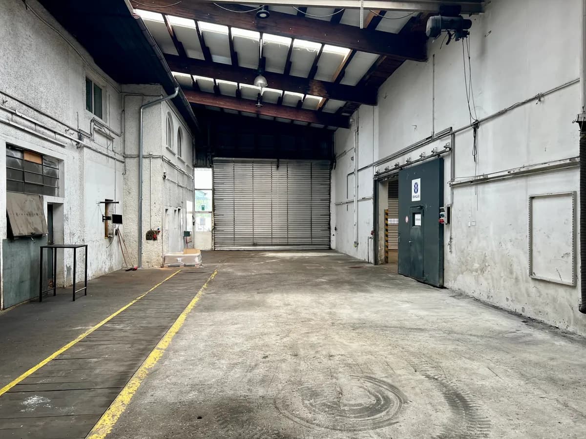 Gewerbeimmobilie mieten in Vöcklabruck – 1 200 m², € 3.500 – Bild 2 von 15