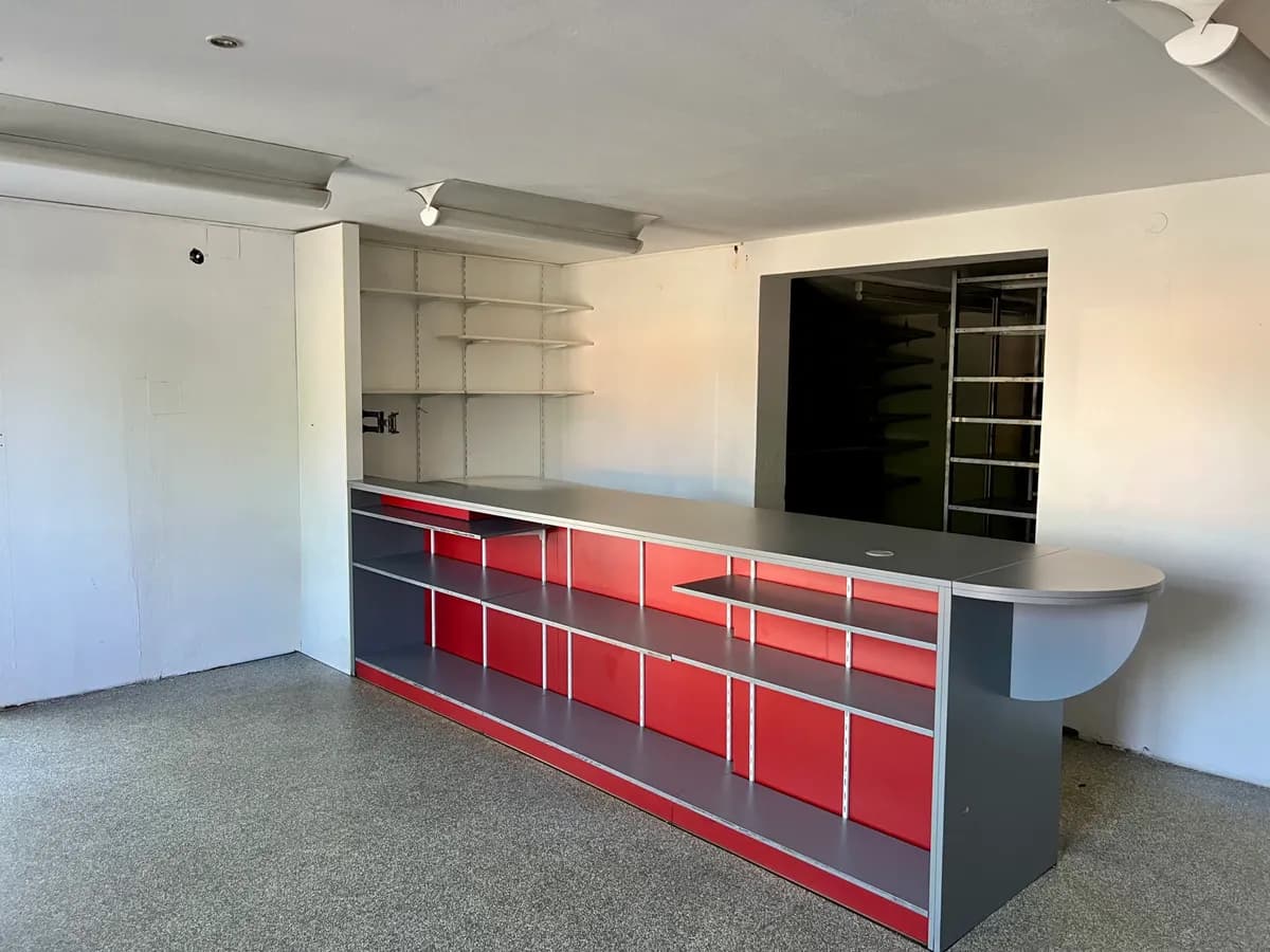 Gewerbeimmobilie mieten in Vöcklabruck – 1 200 m², € 3.500 – Bild 11 von 15