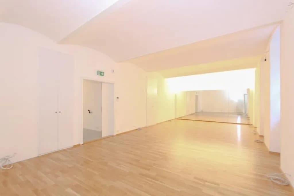 Gewerbeimmobilie mieten in Wien – 285 m², € 2.658 – Bild 2 von 12
