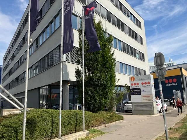 Gewerbeimmobilie mieten in Wien – 4 137 m²