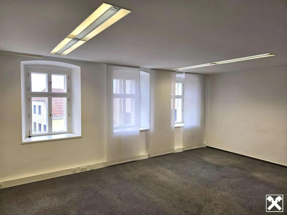 10-Zimmer-Gewerbeimmobilie mieten in Amstetten – 233 m², € 7 – Bild 9 von 26