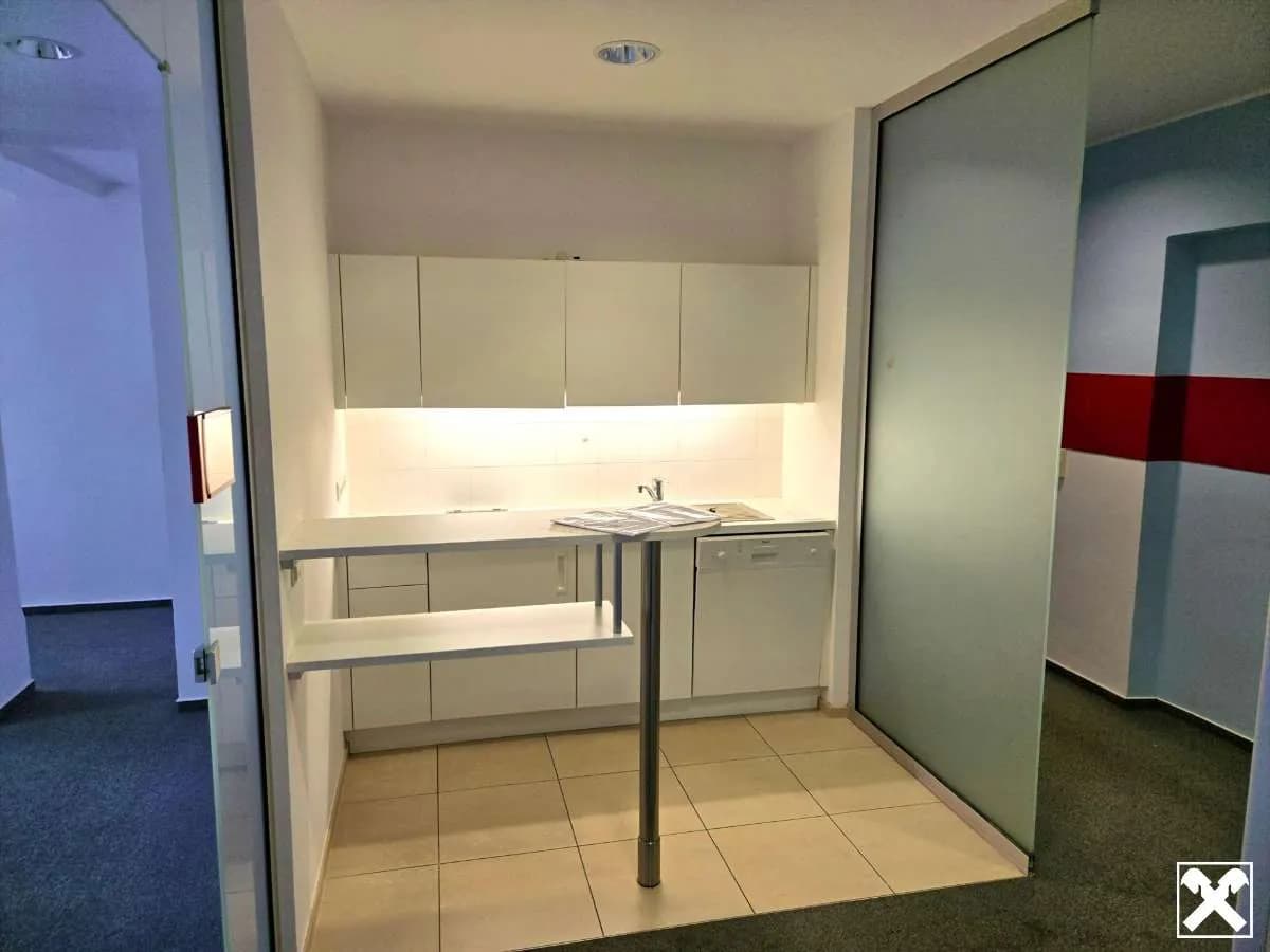 10-Zimmer-Gewerbeimmobilie mieten in Amstetten – 233 m², € 7 – Bild 20 von 26