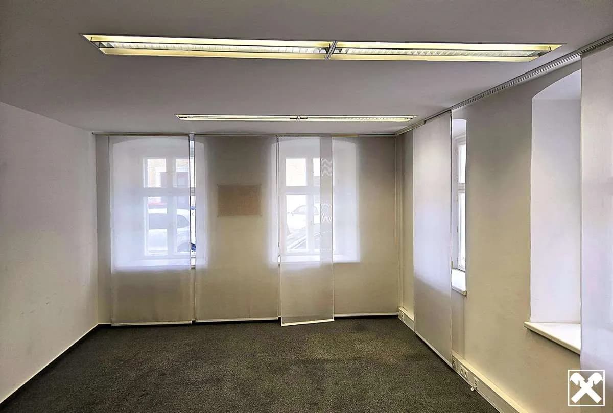 10-Zimmer-Gewerbeimmobilie mieten in Amstetten – 233 m², € 7 – Bild 23 von 26