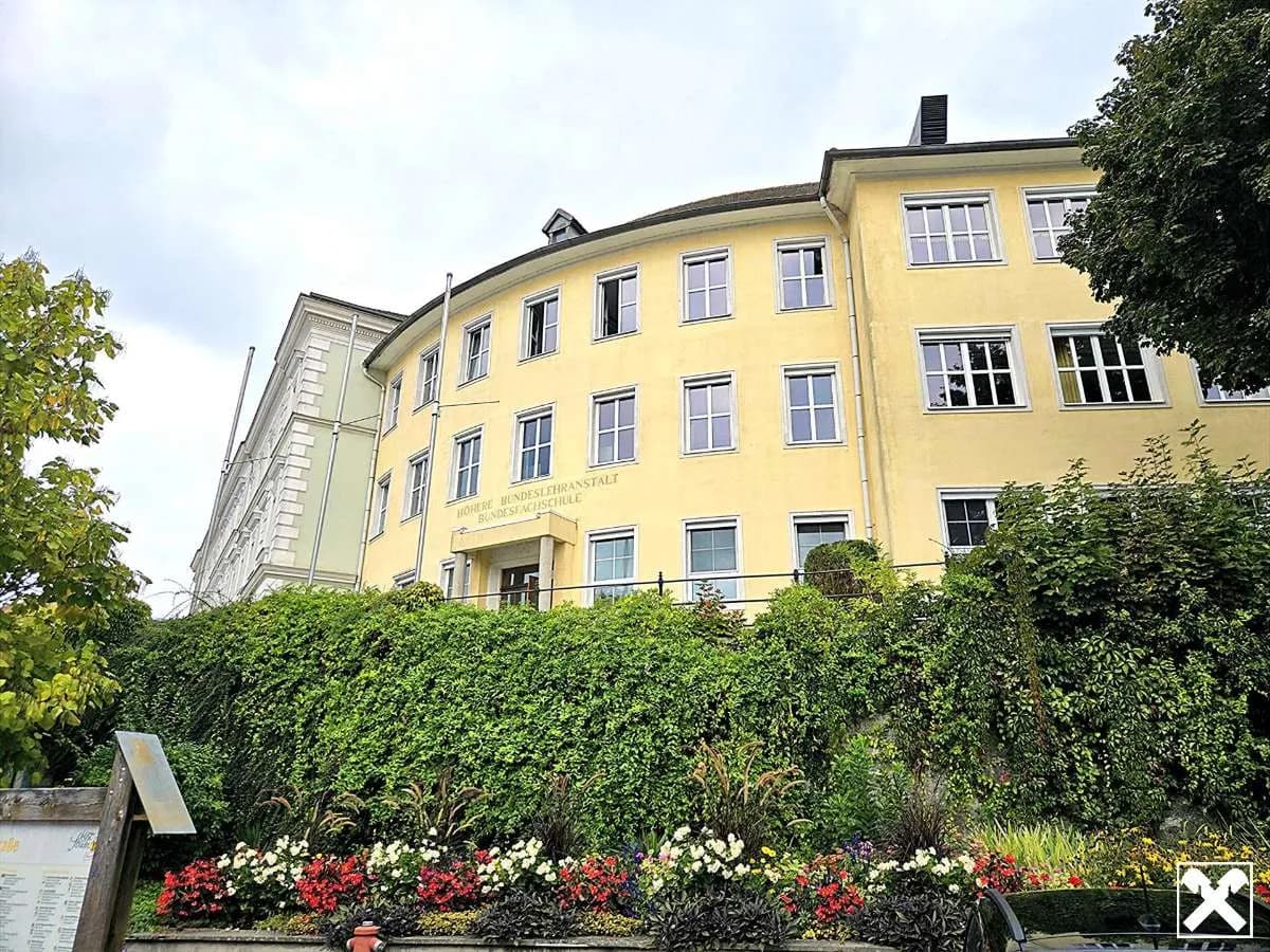10-Zimmer-Gewerbeimmobilie mieten in Amstetten – 233 m², € 7 – Bild 26 von 26