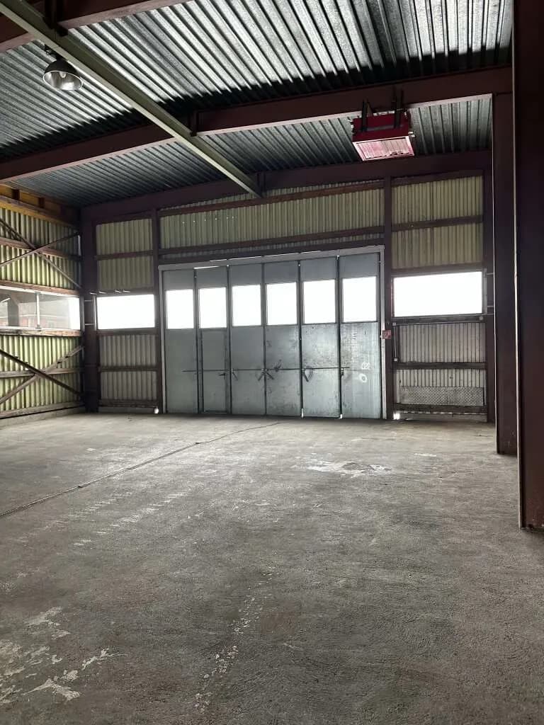 Gewerbeimmobilie mieten in Braunau am Inn – 200 m², € 900