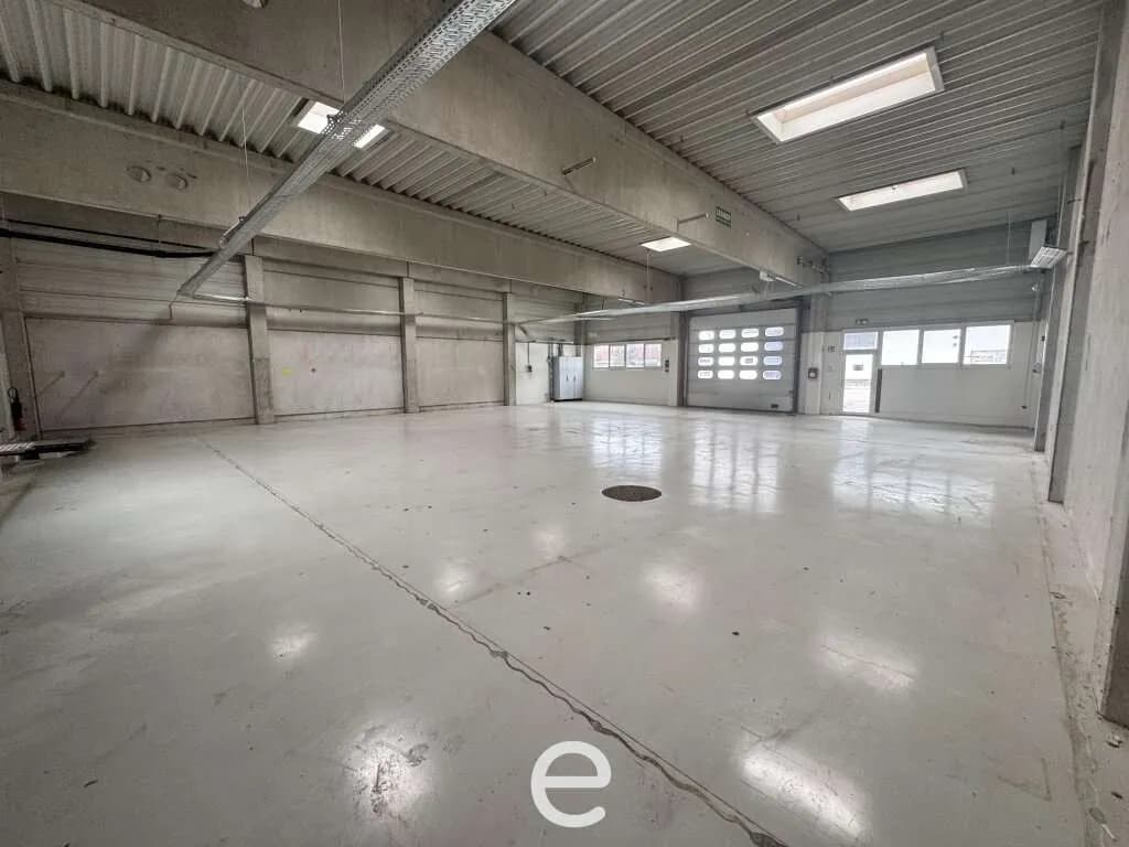 Gewerbeimmobilie mieten in Wels – 750 m² – Bild 2 von 5