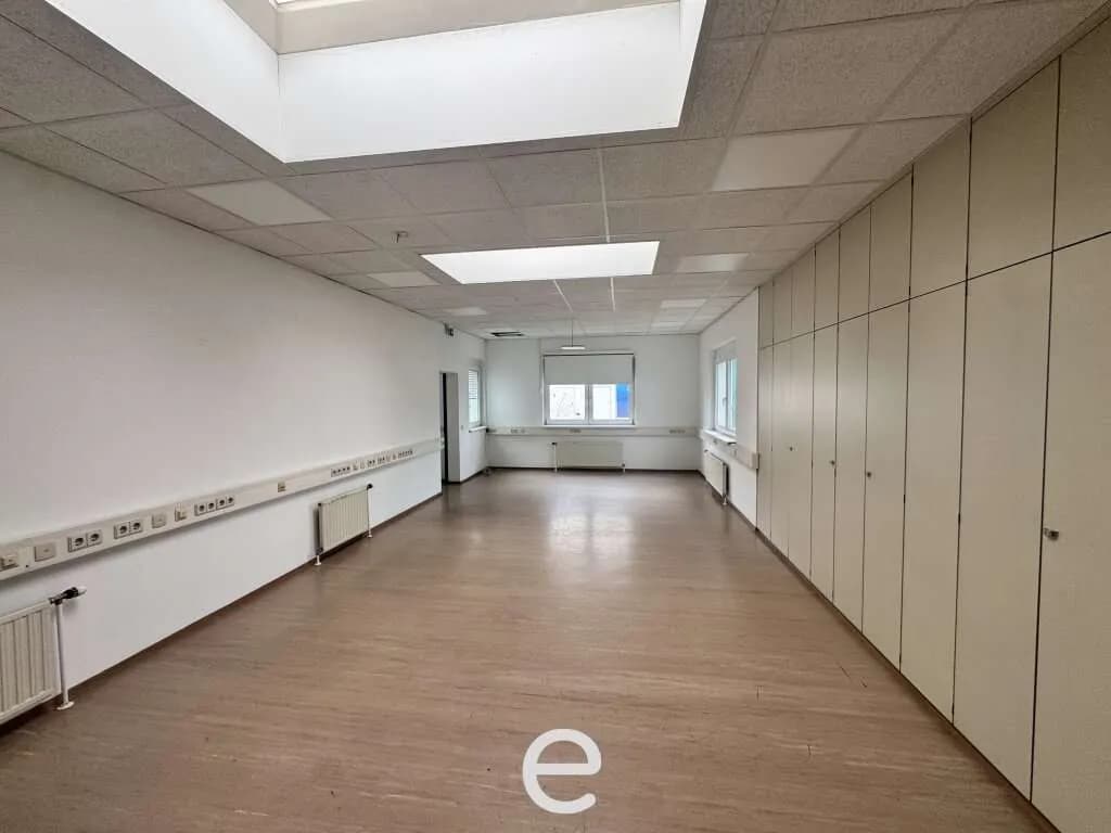 Gewerbeimmobilie mieten in Wels – 750 m² – Bild 5 von 5