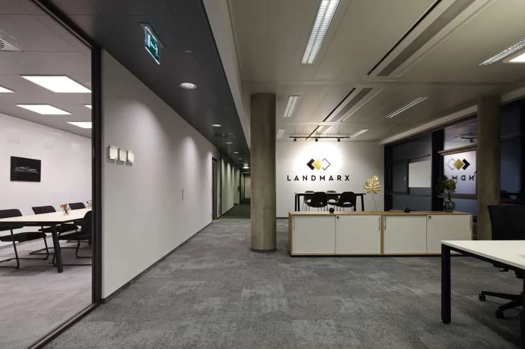 Gewerbeimmobilie mieten in Wien – 1 112 m², € 15