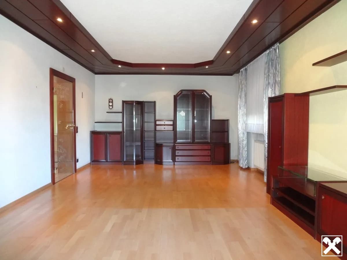 7-Zimmer-Gewerbeimmobilie kaufen in Neunkirchen – 170 m², € 329.000 – Bild 6 von 22