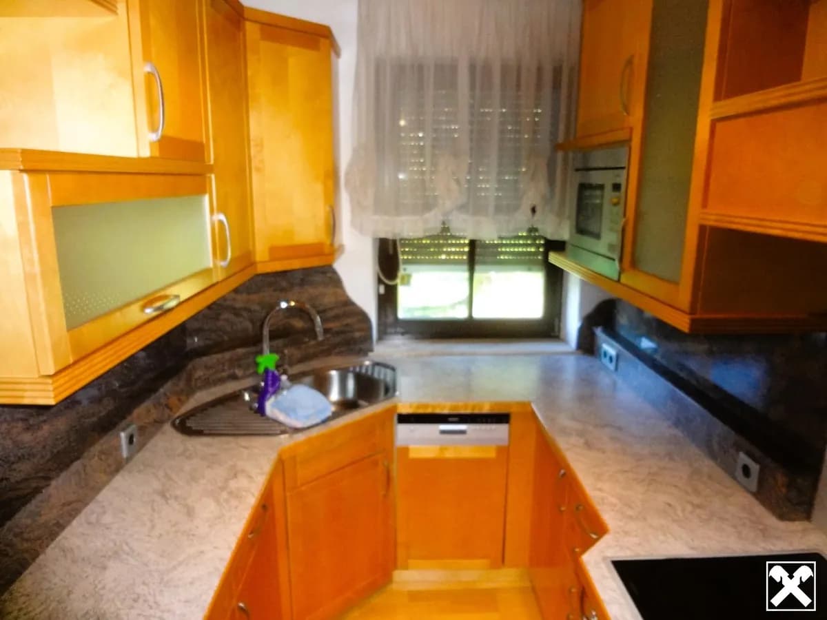 7-Zimmer-Gewerbeimmobilie kaufen in Neunkirchen – 170 m², € 329.000 – Bild 7 von 22