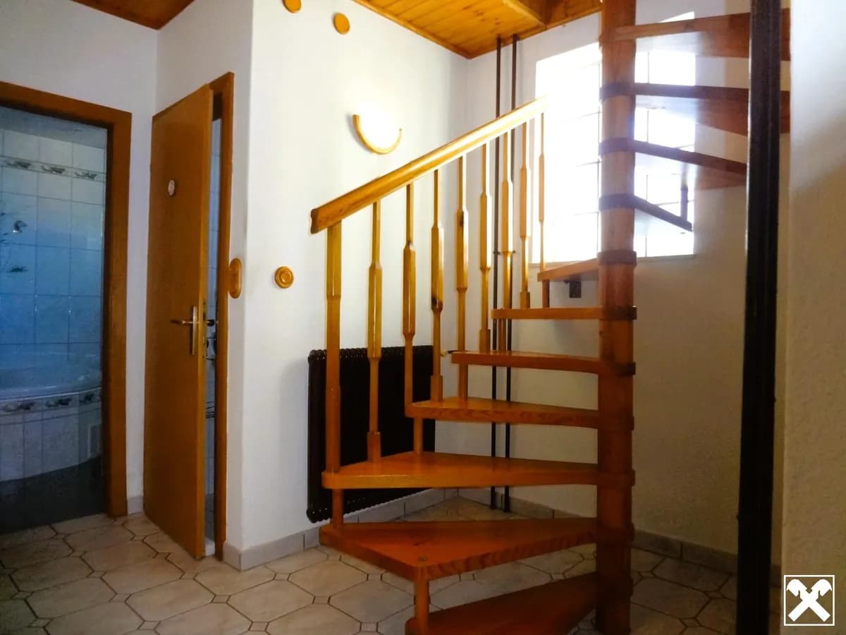 7-Zimmer-Gewerbeimmobilie kaufen in Neunkirchen – 170 m², € 329.000 – Bild 9 von 22