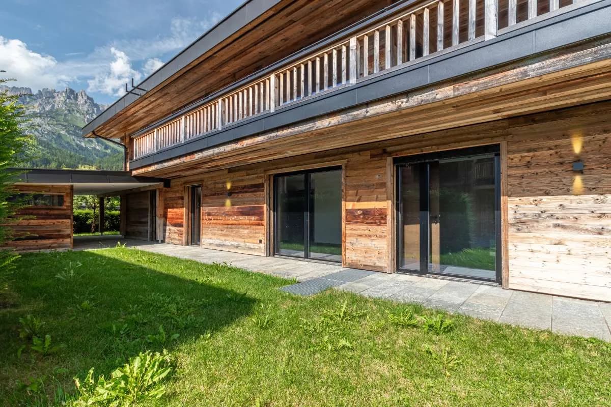 7-Zimmer-Haus mieten in Kitzbühel – 592 m², € 17.000 – Bild 2 von 14