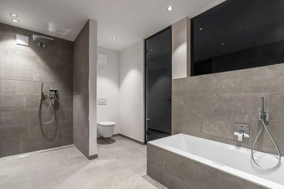 7-Zimmer-Haus mieten in Kitzbühel – 592 m², € 17.000 – Bild 12 von 14