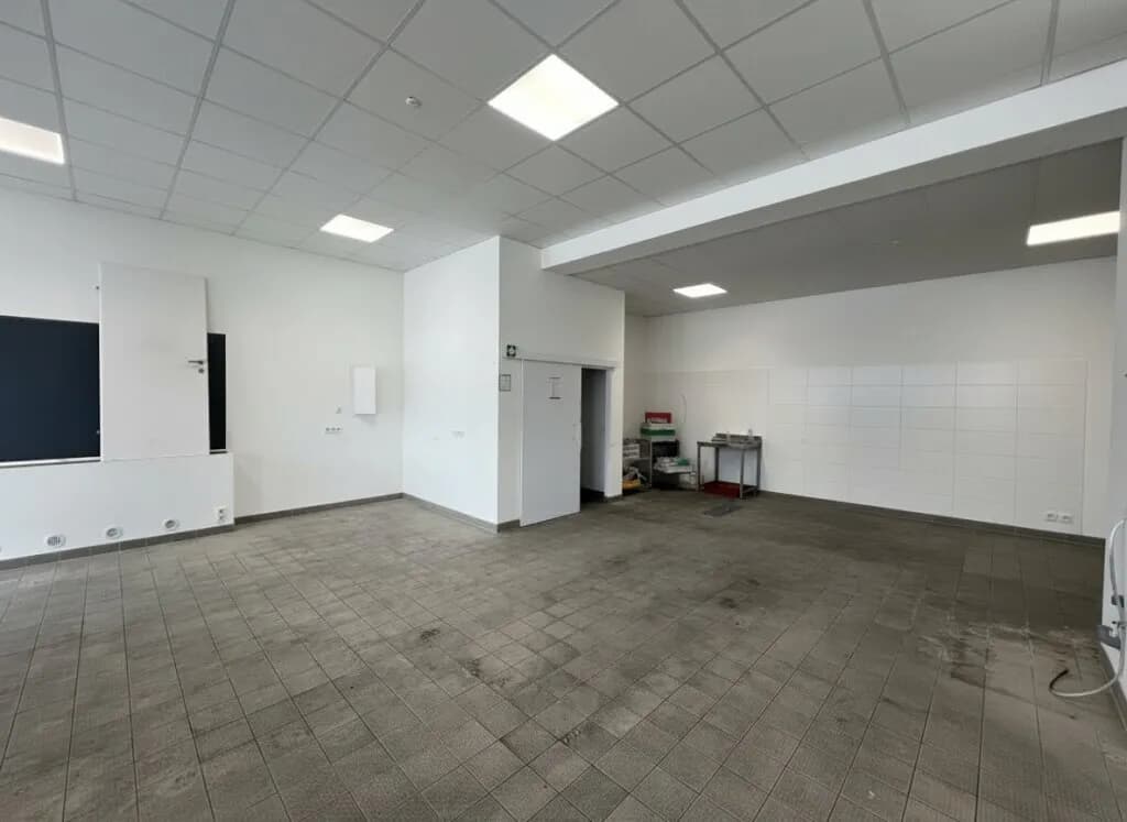 Gewerbeimmobilie mieten in Baden – 486 m², € 4.085 – Bild 3 von 9