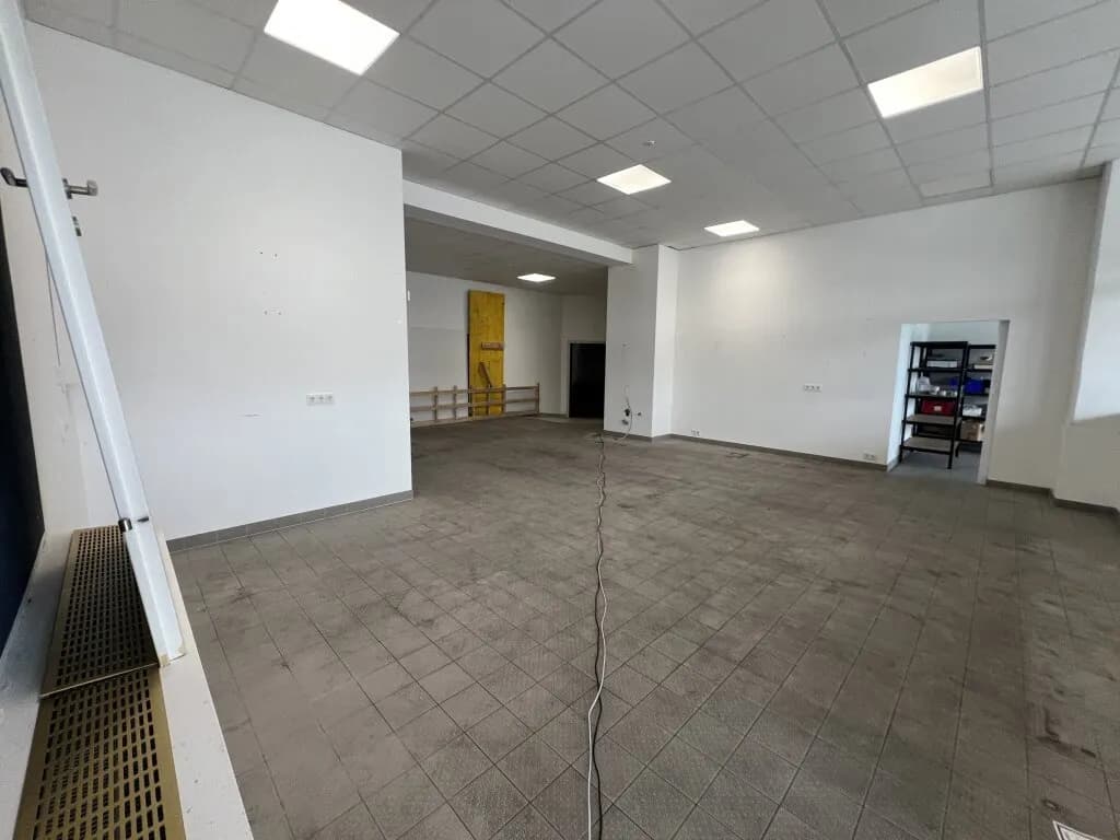 Gewerbeimmobilie mieten in Baden – 486 m², € 4.085 – Bild 6 von 9