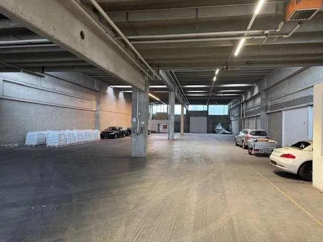 Gewerbeimmobilie mieten in Mödling – 3 108 m²