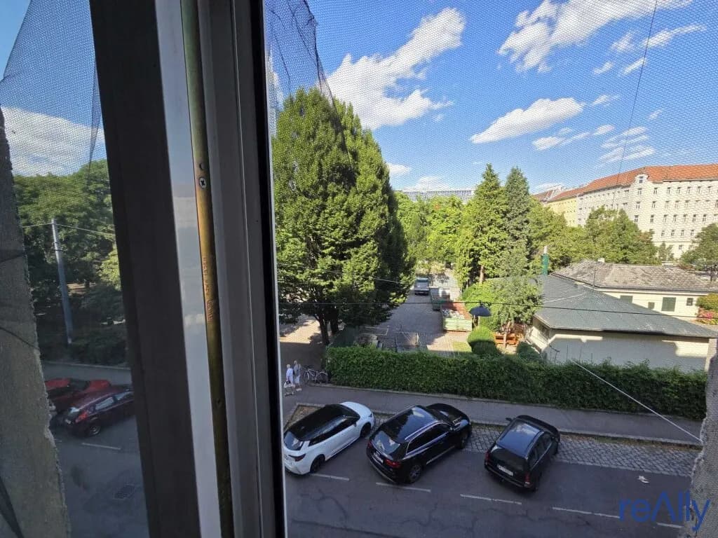 11-Zimmer-Wohnung kaufen in Wien – 297,62 m², € 659.000 – Bild 2 von 20