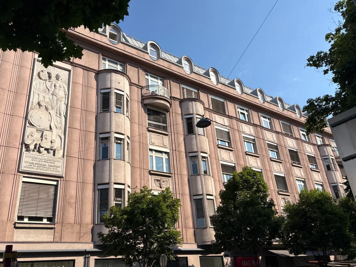 13-Zimmer-Gewerbeimmobilie mieten in Wien – 442 m², € 7.420 – Bild 2 von 6