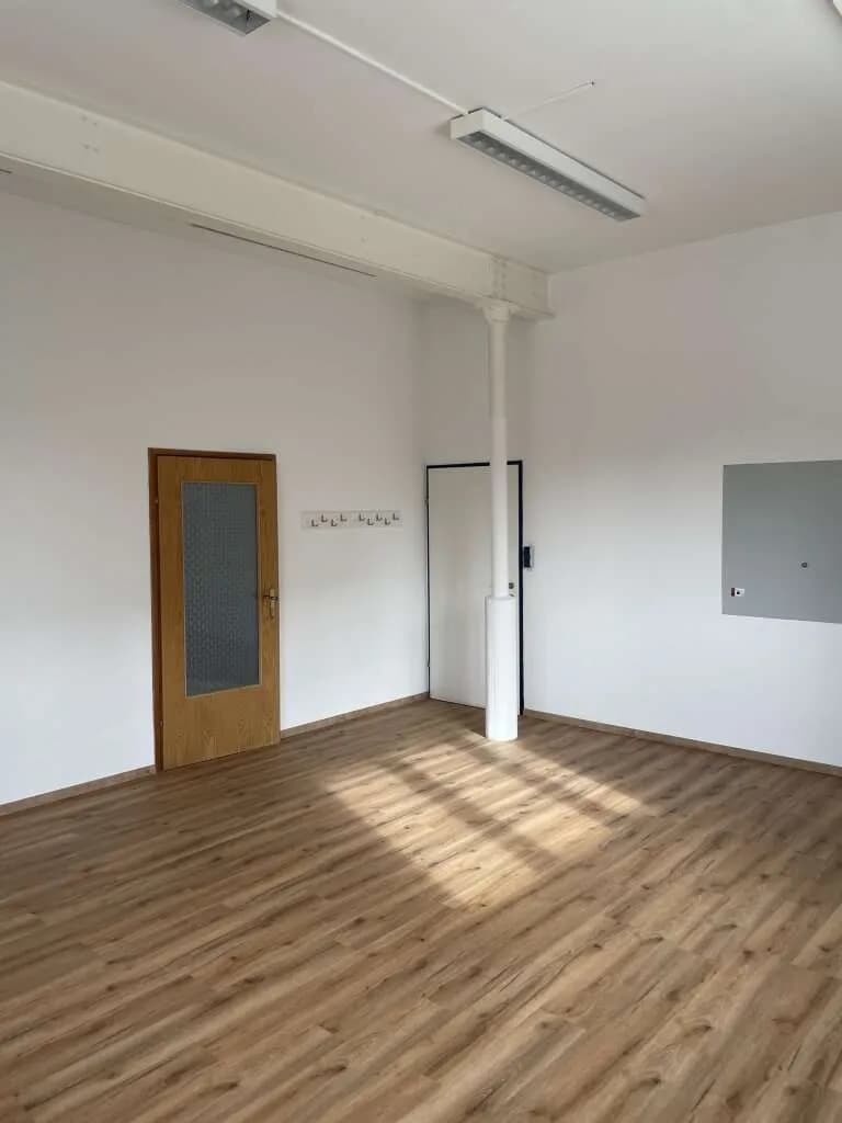 Gewerbeimmobilie mieten in Braunau am Inn – 33 m², € 347