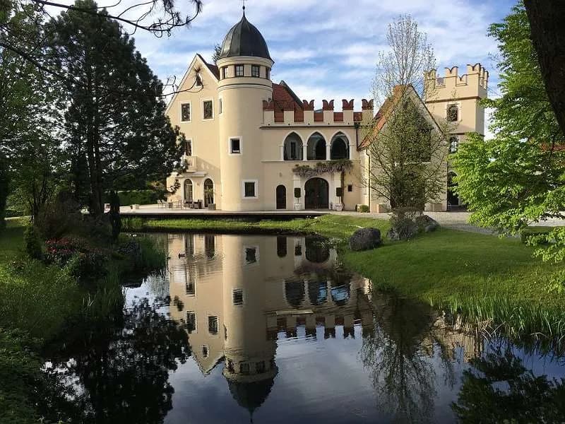 Immobilie kaufen in Braunau am Inn – 575 m², € 1.980.000 – Bild 3 von 6