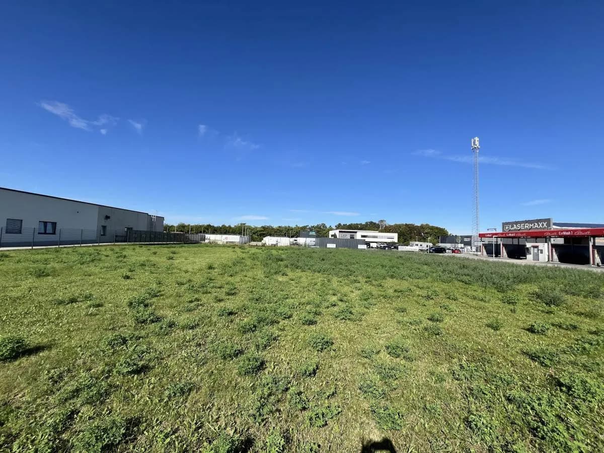 Immobilie mieten in Wiener Neustadt – 2 879 m², € 2.700 – Bild 5 von 6