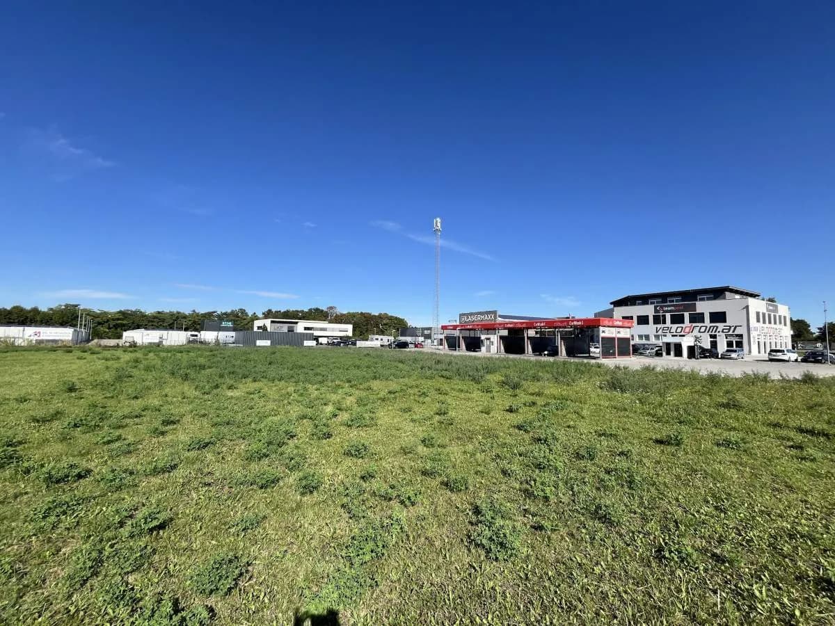 Immobilie mieten in Wiener Neustadt – 2 879 m², € 2.700 – Bild 6 von 6