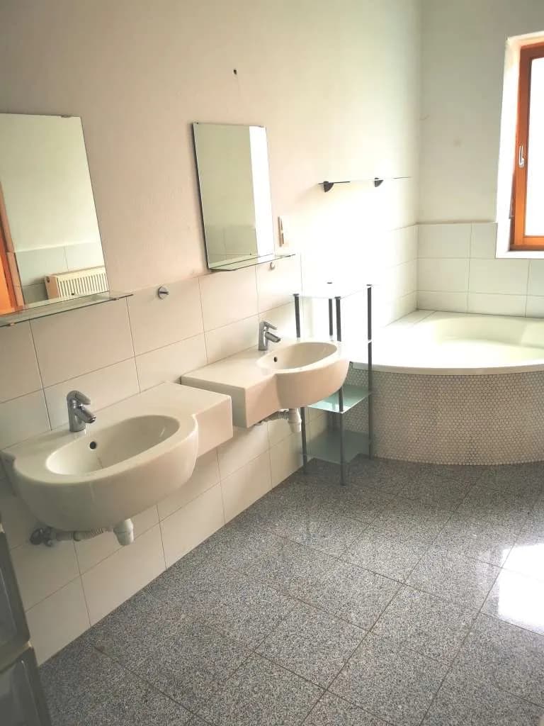 2-Zimmer-Wohnung mieten in Mistelbach – 106 m², € 750 – Bild 10 von 16