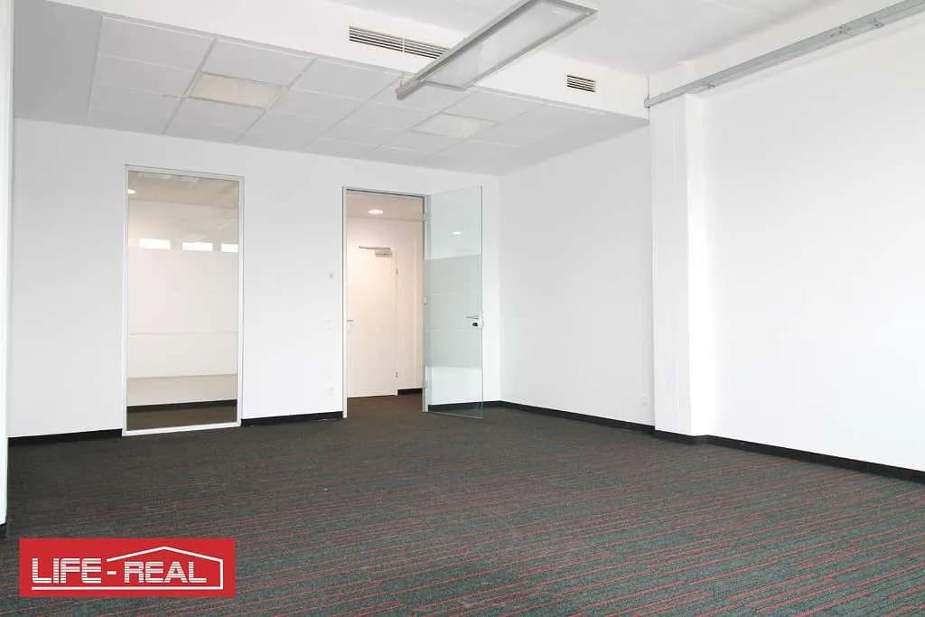 Gewerbeimmobilie mieten in Linz – 45 m², € 776 – Bild 3 von 8