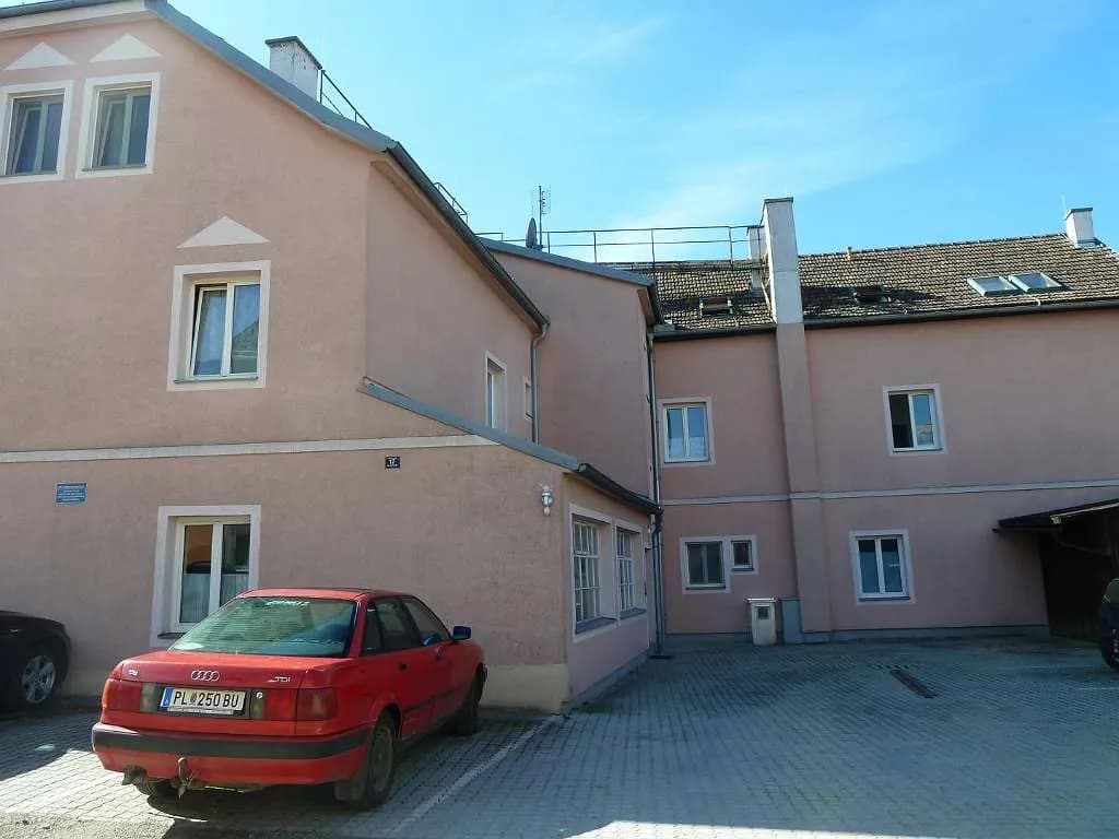 Wohnung kaufen in Sankt Pölten Land – 65 m², € 97.500 – Bild 2 von 2