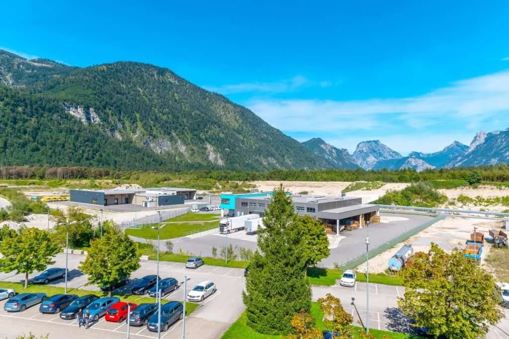 Gewerbeimmobilie mieten in Gmunden – 1 230 m², € 9.840 – Bild 15 von 17