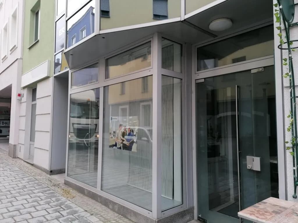 Gewerbeimmobilie mieten in Ried im Innkreis – 100 m², € 1.164