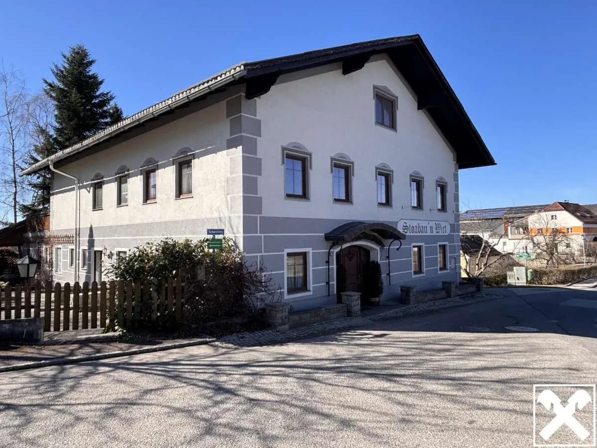 Immobilie kaufen in Perg – 708 m², € 450.000
